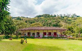 La Cabaña Ecohotel - Valle Del Cocora  4*